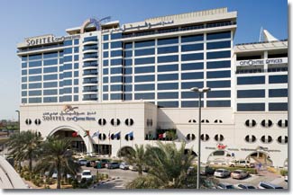 تور دبی هتل سوفتیل جمیرا - آژانس هواپیمایی و مسافرتی آفتاب ساحل آبی 